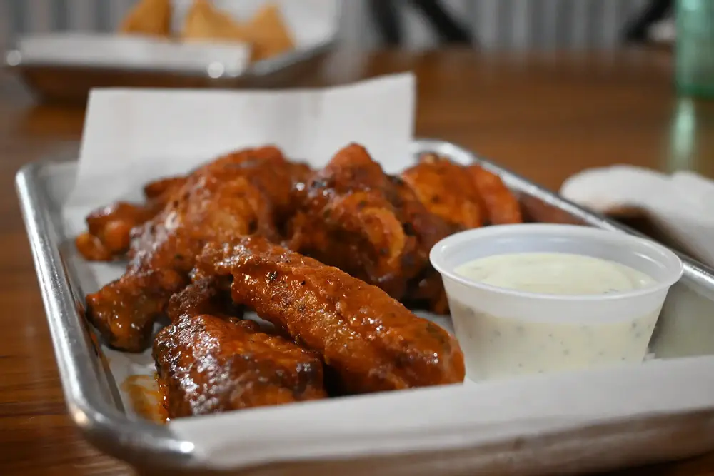 Chicken wings with ranch